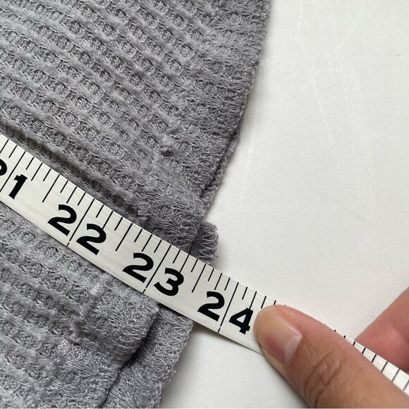 Out from under URBAN OUTFITTERS tie front thermal top gray button front XS - Picture 10 of 10